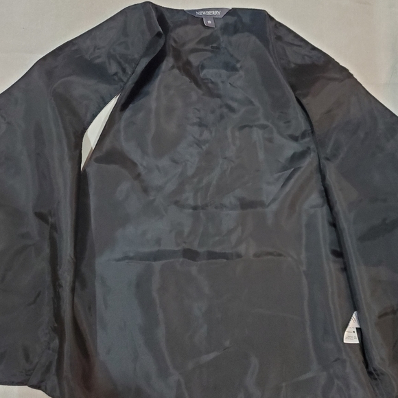 ⚡Newberry Boys Formal Black Vest Size 10 - Picture 3 of 4